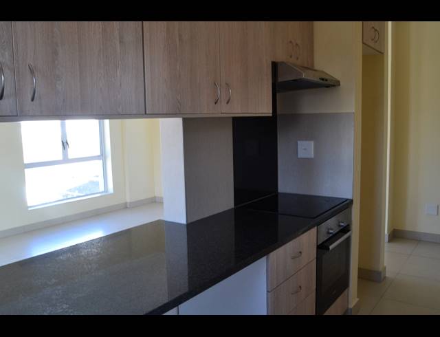 2 BEDROOM APARTMENT TO LET IN STRAND NORTH